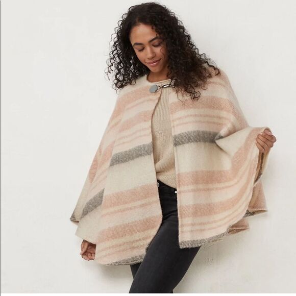 LC Lauren Conrad Brushed Solid Lurex Cape - Picture 1 of 10